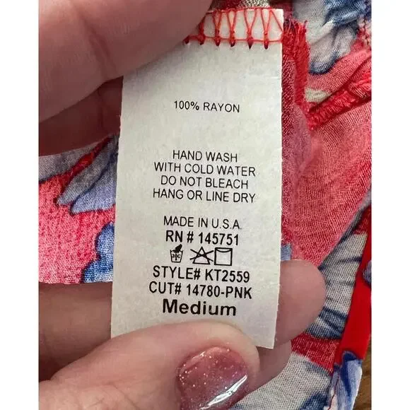 NWOT Stunning Red Floral Blouse by Fantastic Fawn - Size M - Picture 6 of 6